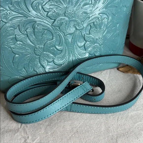 Patricia Nash Teal Tooled Embossed Shoulder Bag - Picture 2 of 11